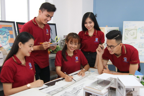 dh-nguyen-tat-thanh-va-hanh-trinh-vuon-tam-quoc-te khoa luat truong dh nguyen tat thanh ky ket hop tac voi tap chi dan chu va phap luat 1