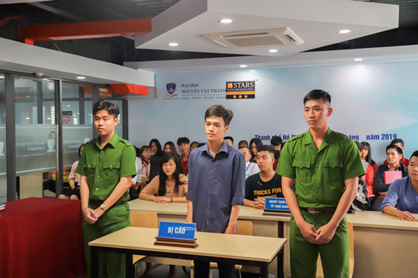 khoa-luat-mo-phong-xu-an-1